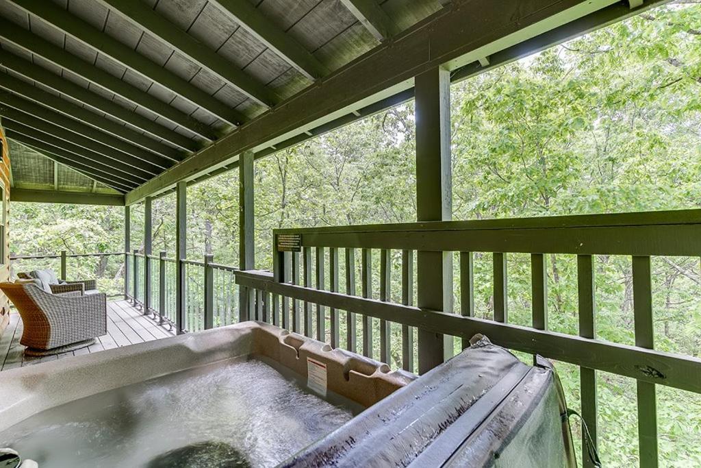 Sky'S The Limit Treehouse Near Helen, Georgia Vila Cornelia Exterior foto