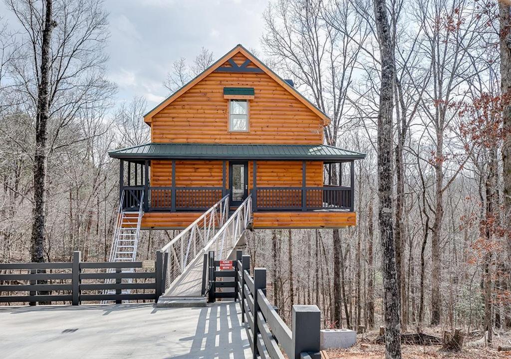 Sky'S The Limit Treehouse Near Helen, Georgia Vila Cornelia Exterior foto