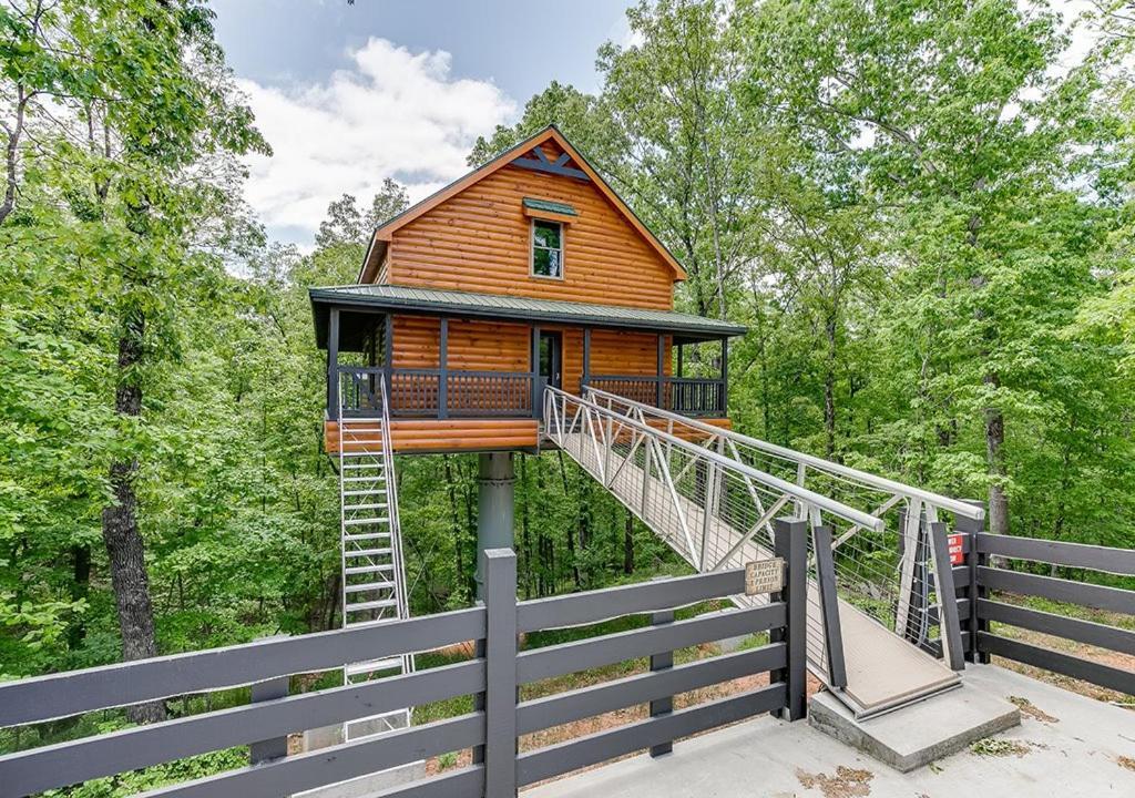 Sky'S The Limit Treehouse Near Helen, Georgia Vila Cornelia Exterior foto